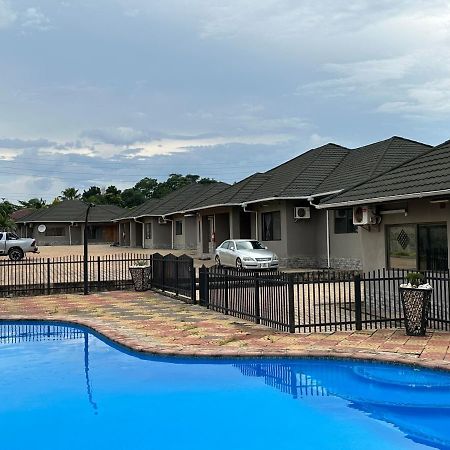 Jeanne Marie Apartments Kitwe Exterior photo